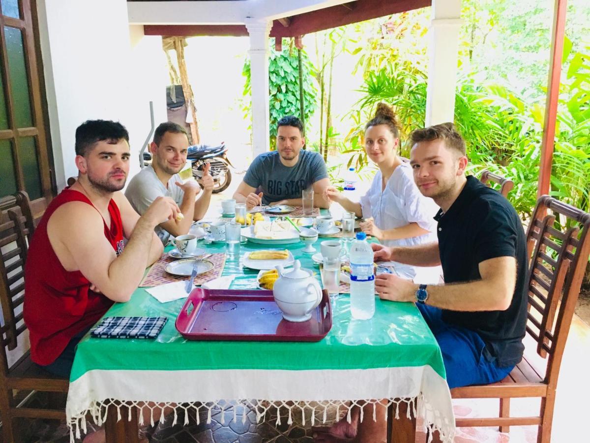 Gangadiya Lodge Сигирия Экстерьер фото