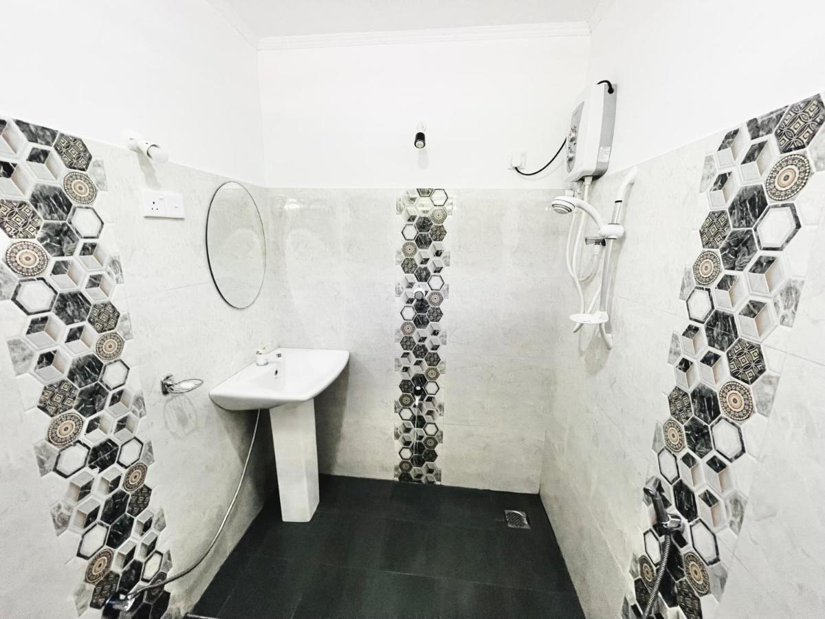 Gangadiya Lodge Сигирия Экстерьер фото