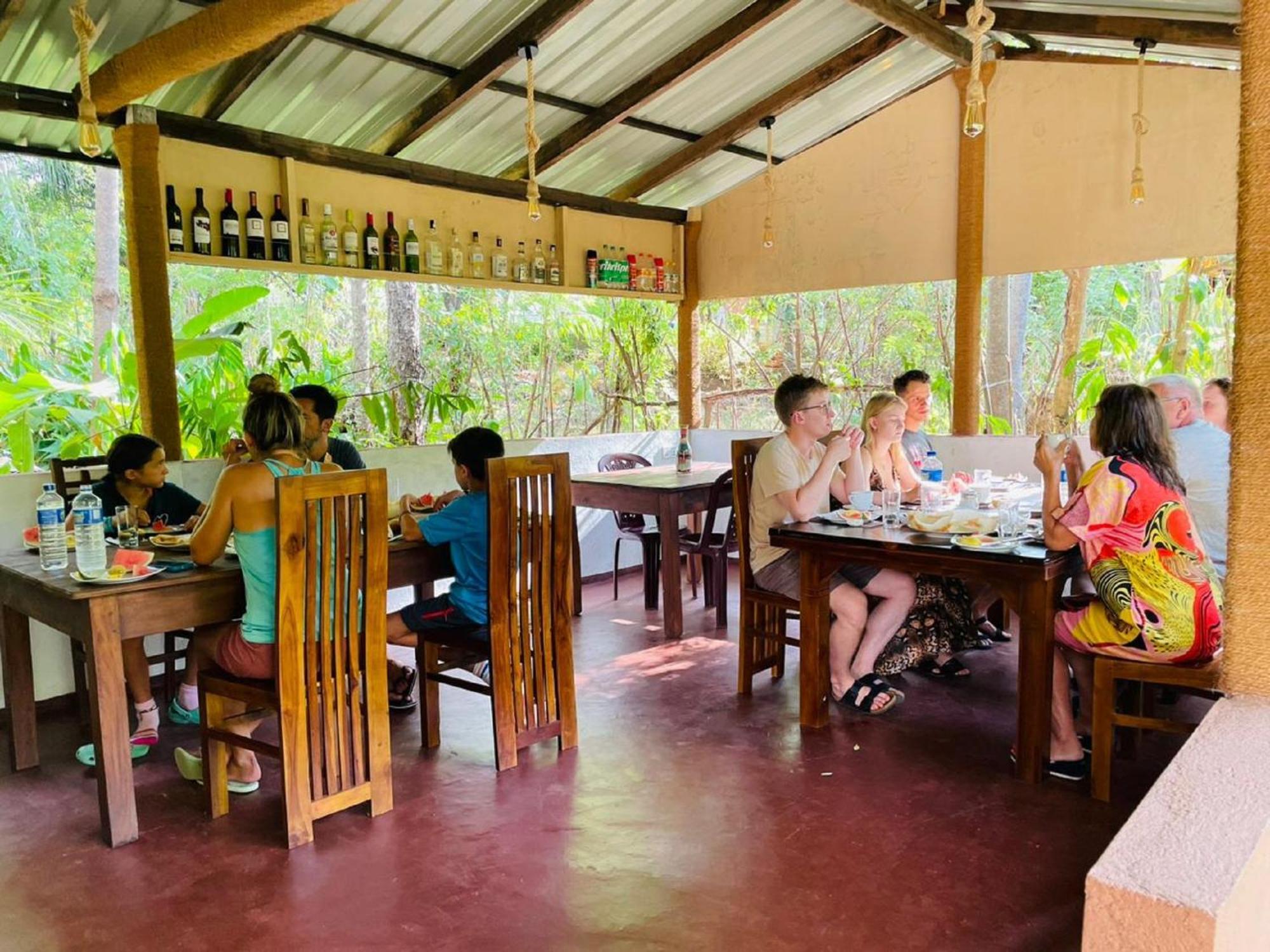 Gangadiya Lodge Сигирия Экстерьер фото